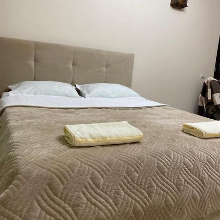 Flat Lejlighed Almaty Eksteriør billede